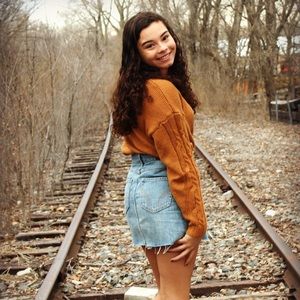 Meet your Posher, Alandrea